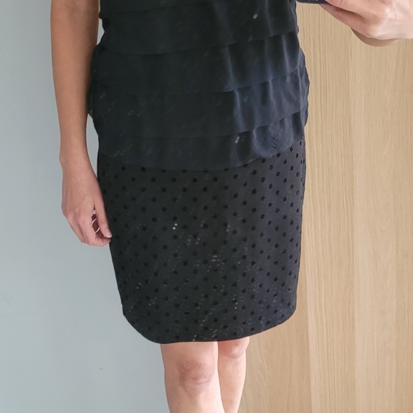Cute dotted skirt - Picture 2 of 10